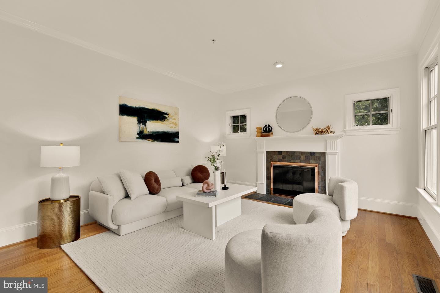 5301 McKinley Street photo 3