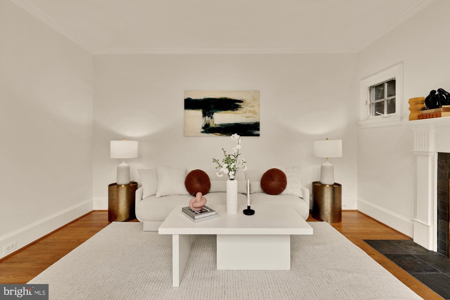 5301 McKinley Street photo 4