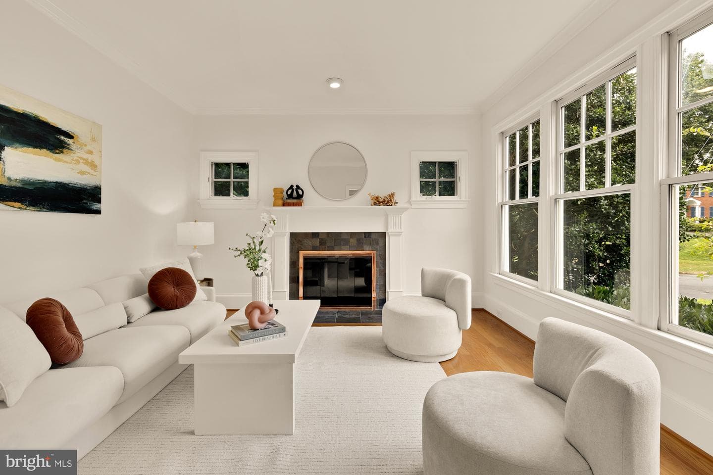 5301 McKinley Street photo 5