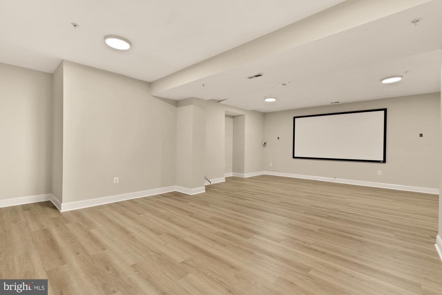 5301 McKinley Street photo 54