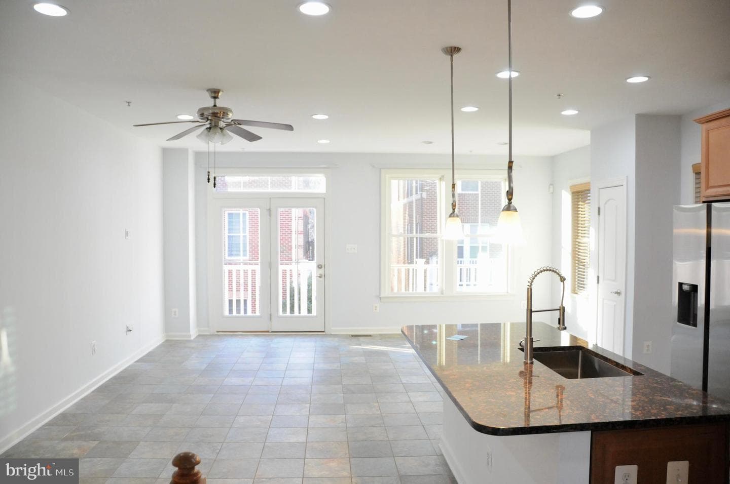 336 Grand Street photo 16
