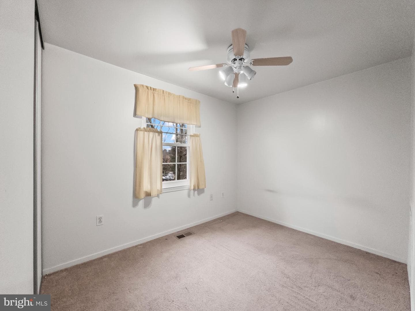 18 Baileys Court photo 13