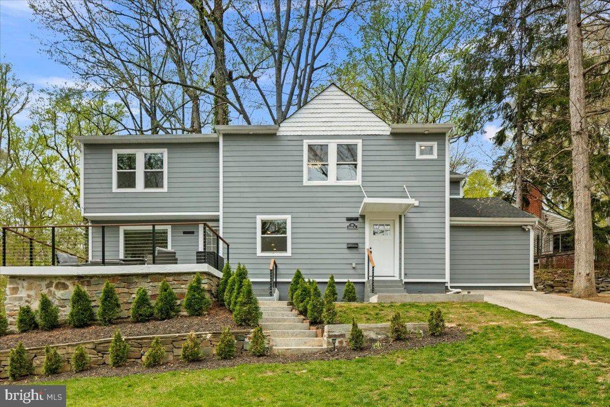 111 Sunnyside Road photo 2