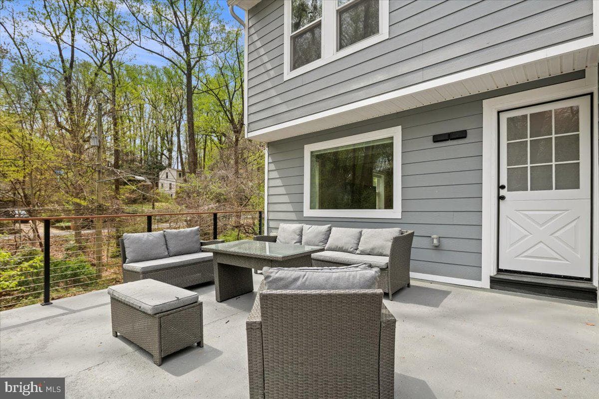 111 Sunnyside Road photo 20
