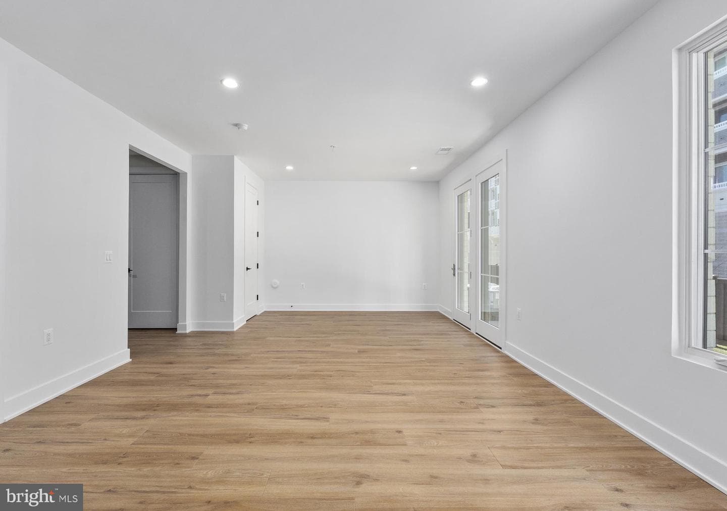 8607 Erdem Place photo 12