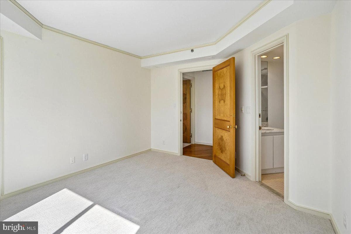 5600 Wisconsin Avenue #1303/1304 photo 25