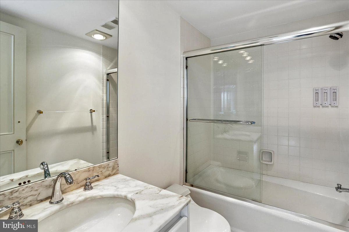 5600 Wisconsin Avenue #1303/1304 photo 26