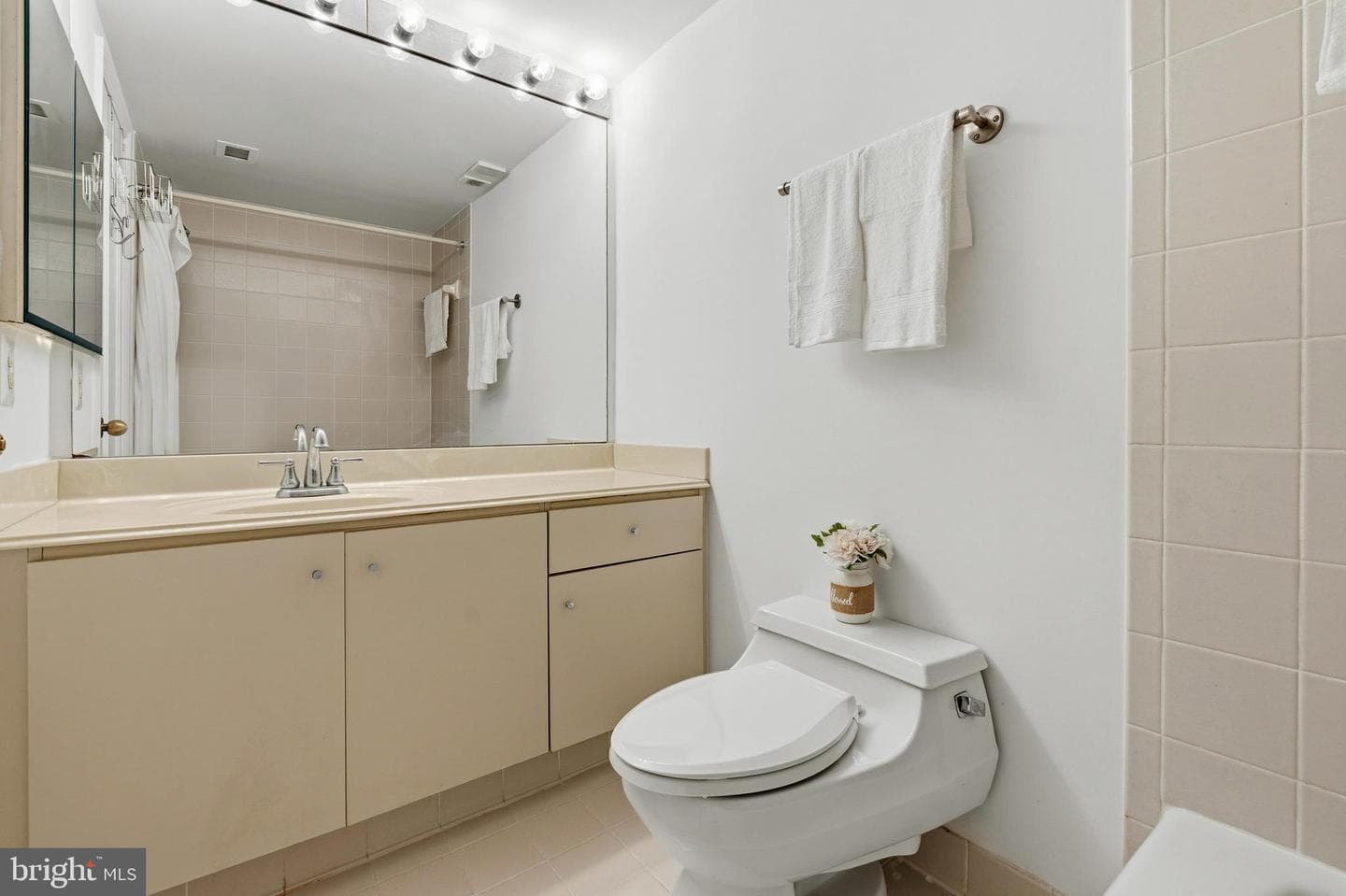 5800 Nicholson Lane #201 photo 23