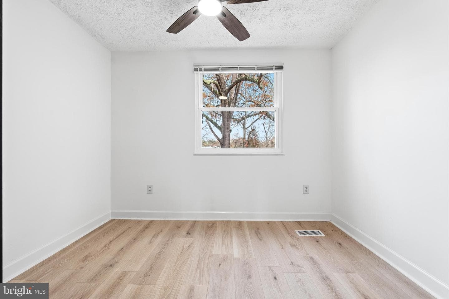 47 Dufief Court photo 12