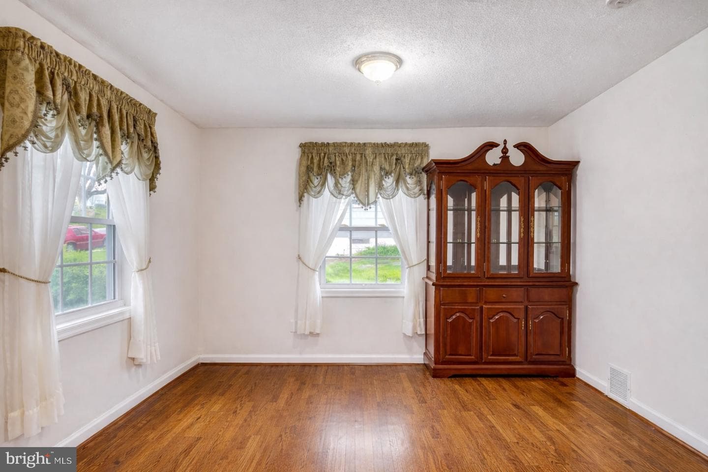 12304 Charles Road photo 3