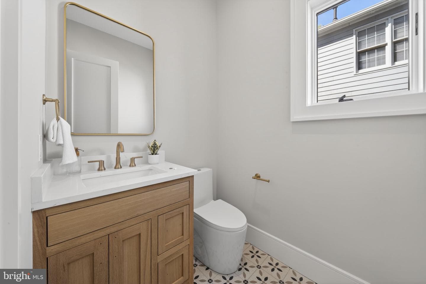 5326 Mckinley Street photo 35