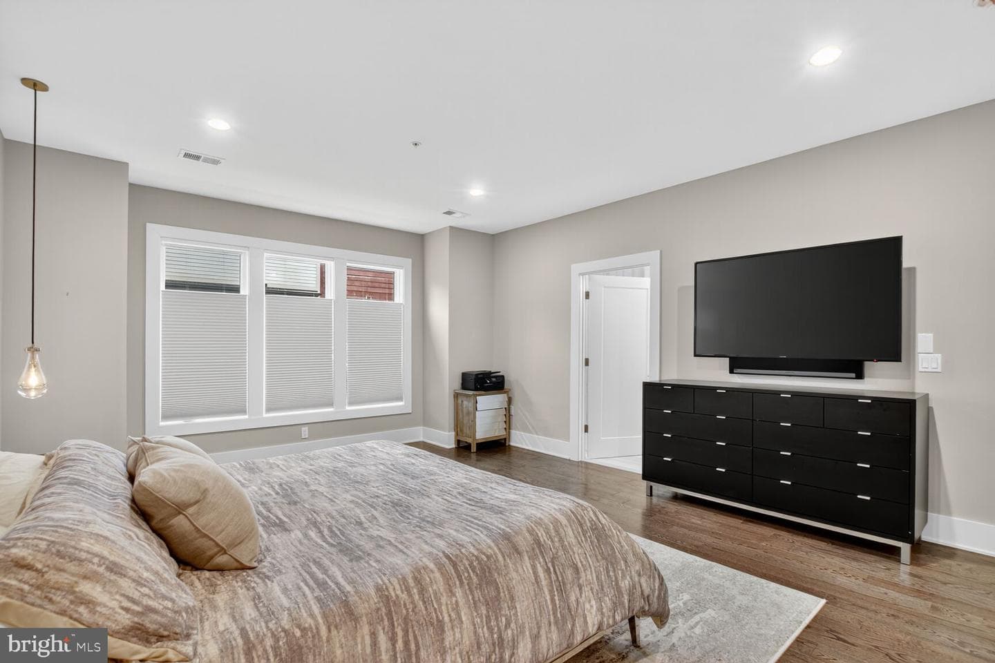 432 Barlow Place photo 41