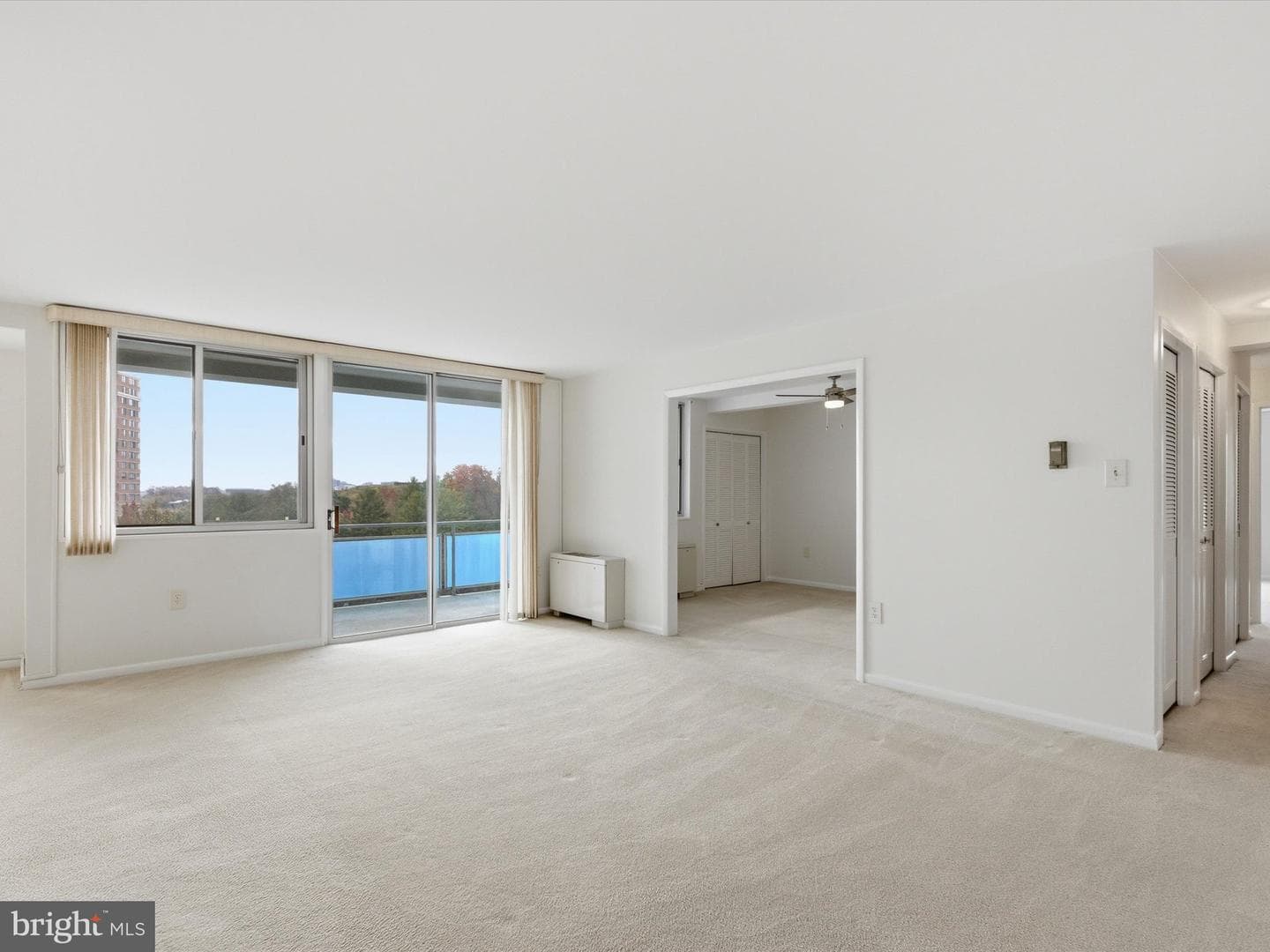 10201 Grosvenor Place #1001 photo 7