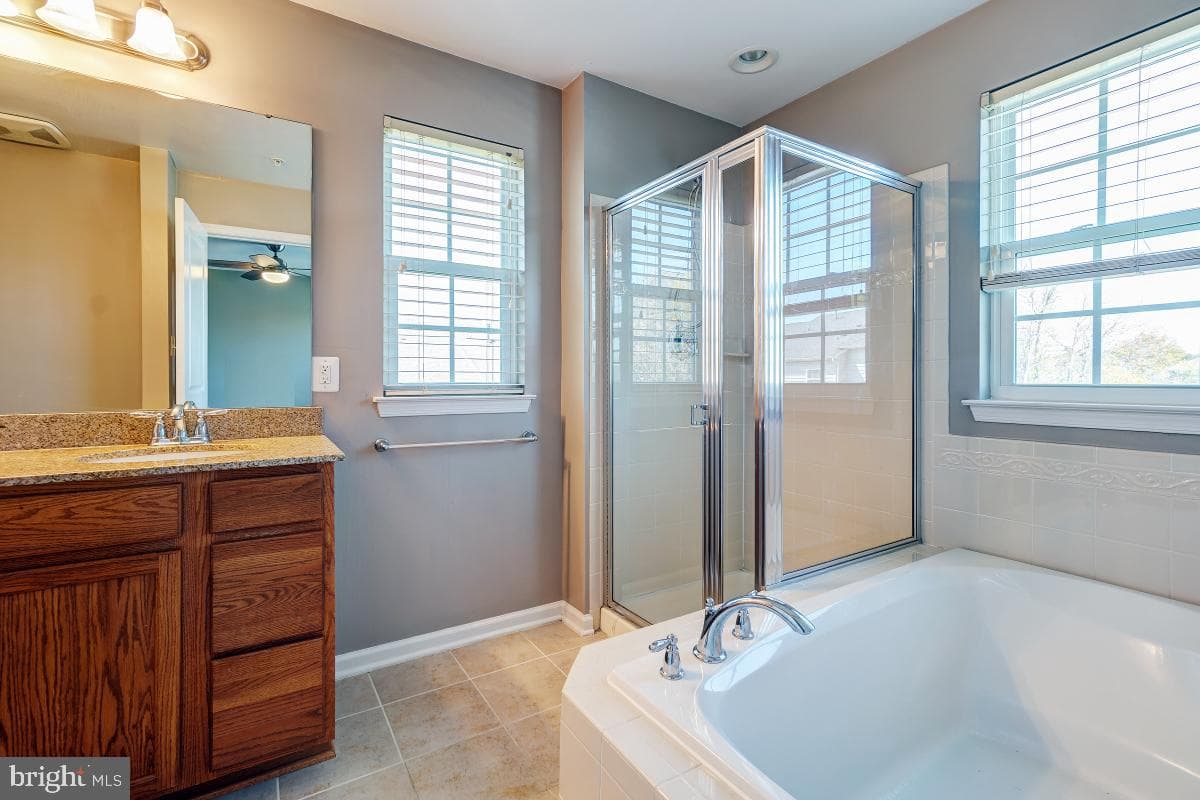 3925 Broadheath Circle photo 24