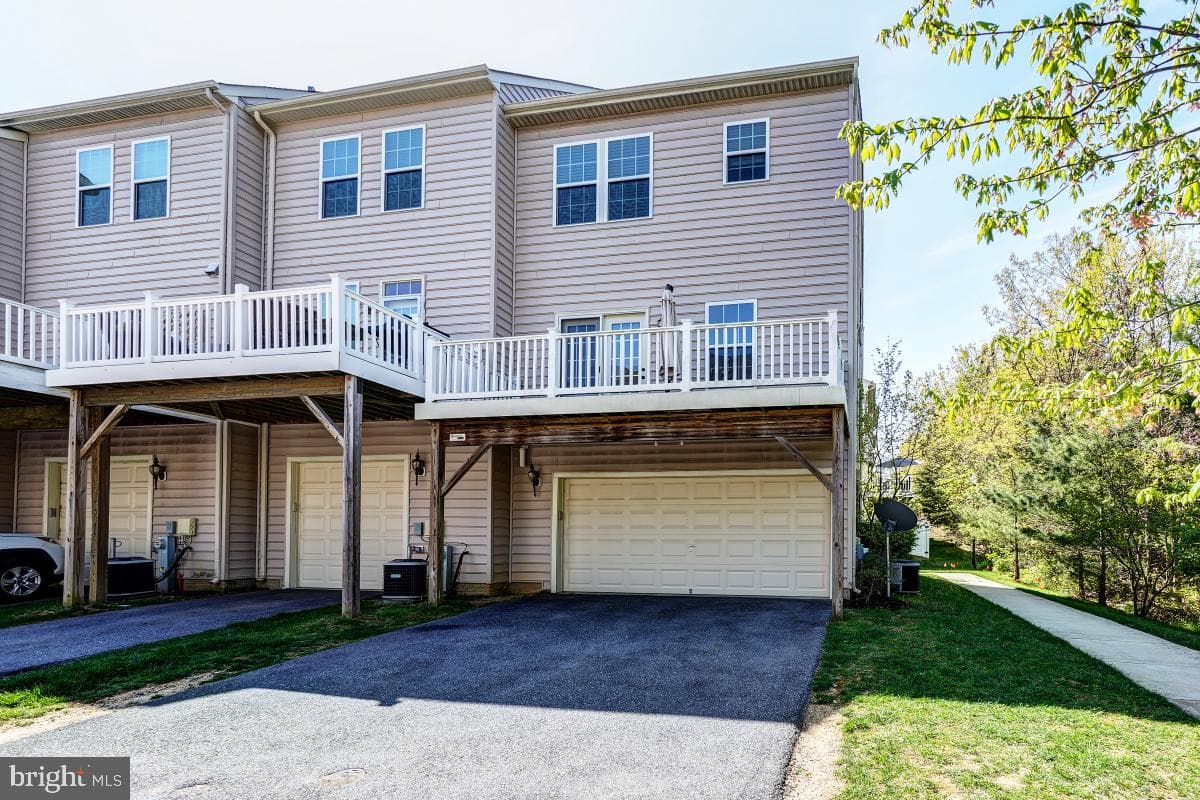 3925 Broadheath Circle photo 30