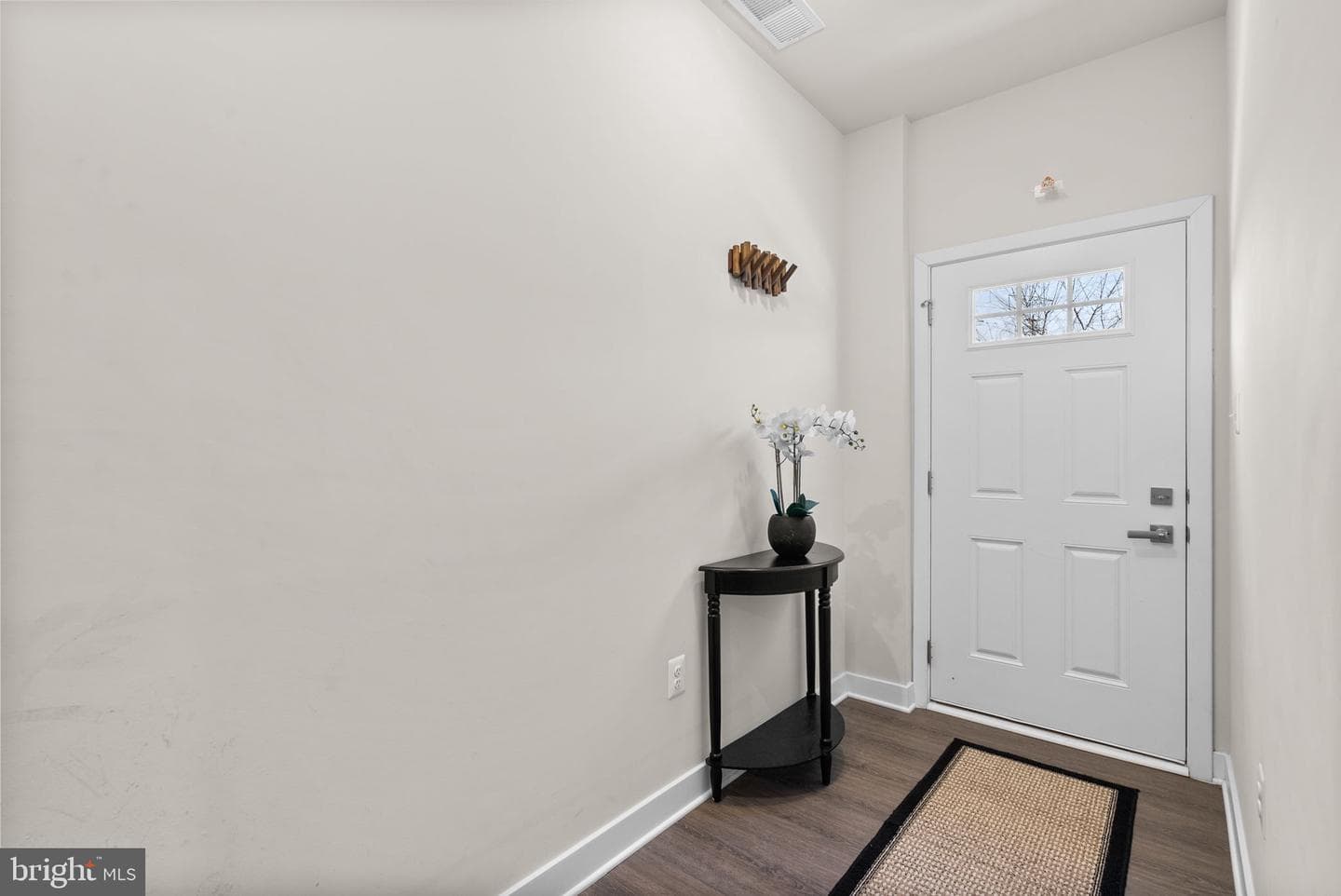 19708 Preservation Mews photo 3