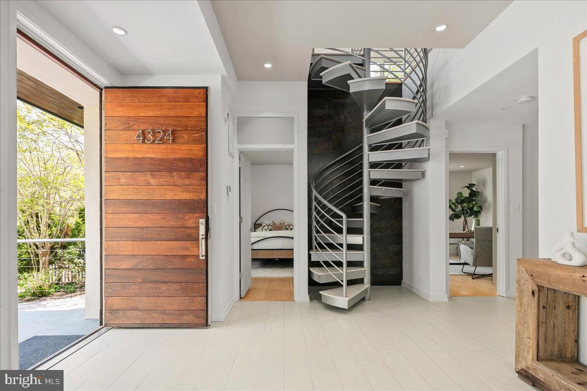 4324 Rosedale Avenue photo 3