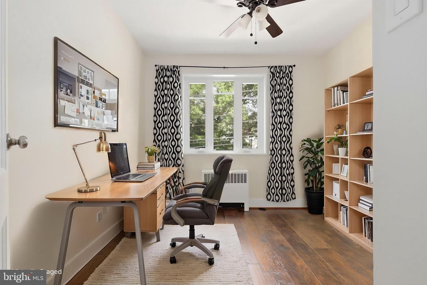 10315 Montrose Avenue #202 photo 15