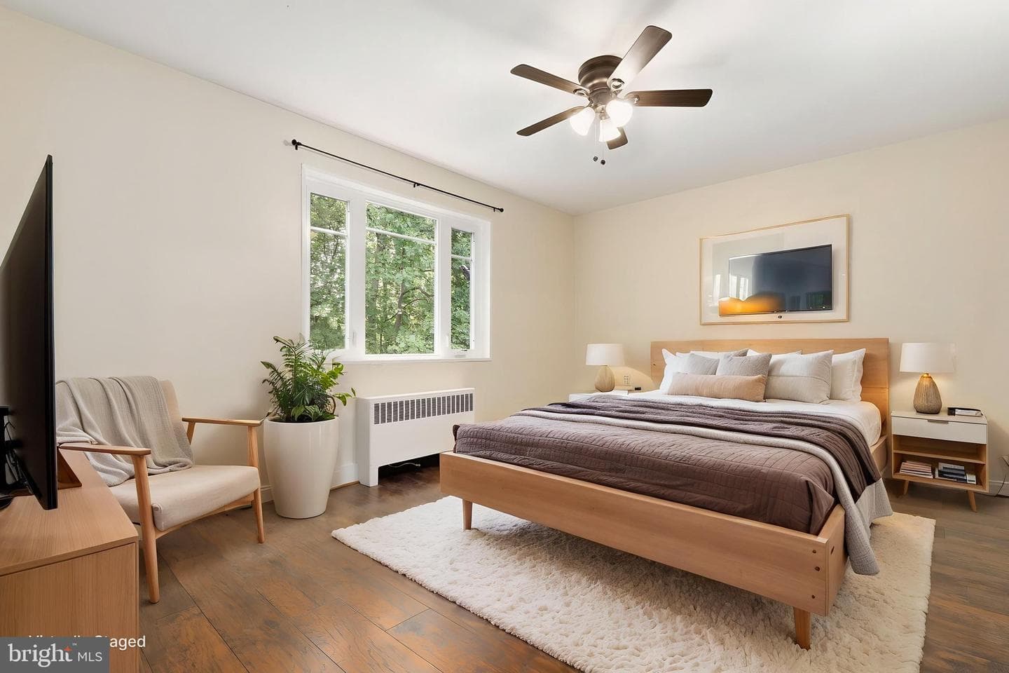 10315 Montrose Avenue #202 photo 17