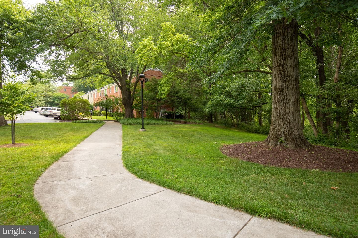 10315 Montrose Avenue #202 photo 20