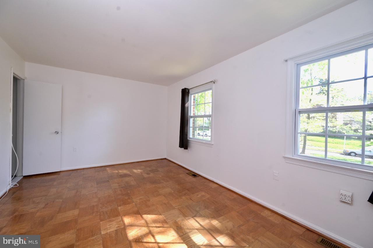 656 Azalea Drive #4-656 photo 2