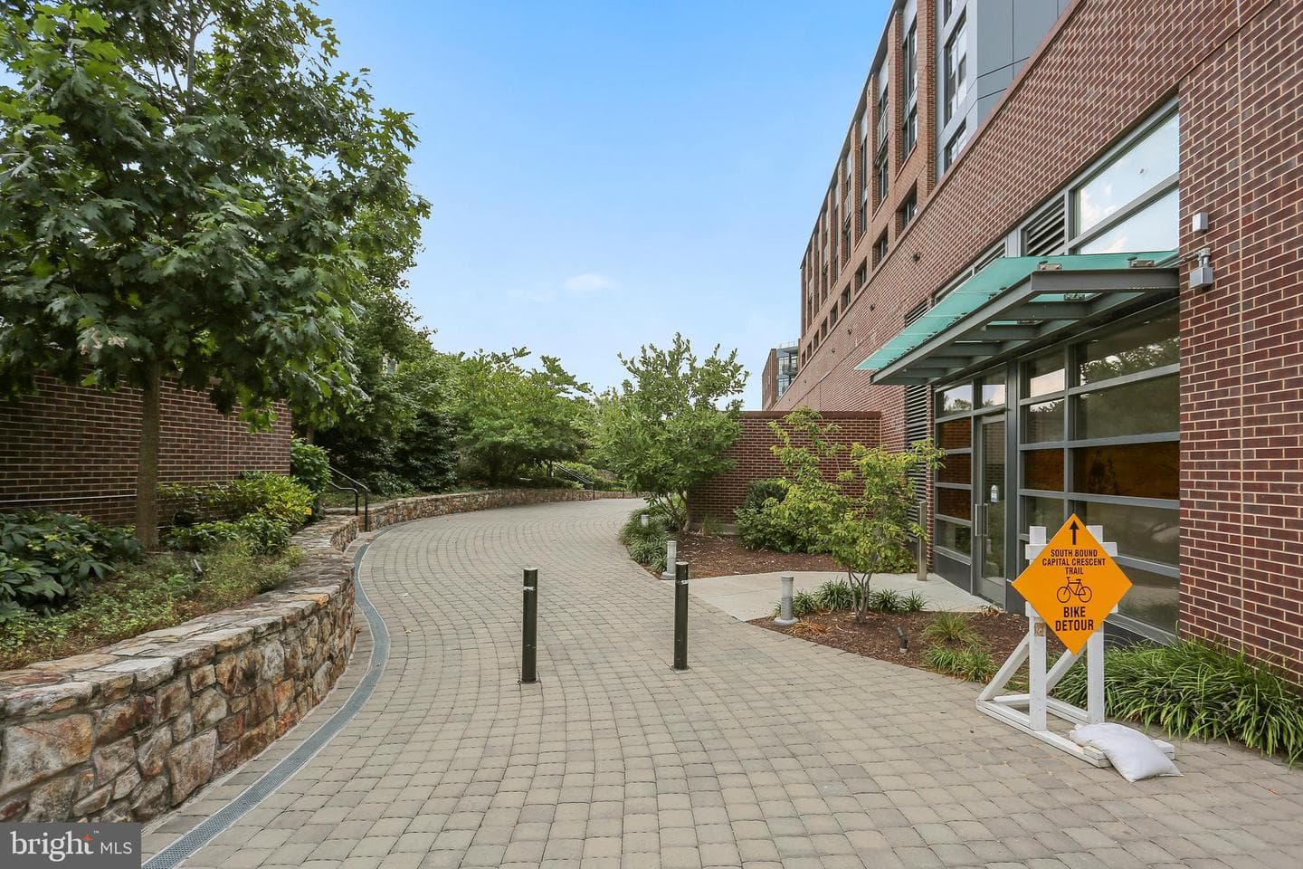 6820 Wisconsin Avenue #5004 photo 43