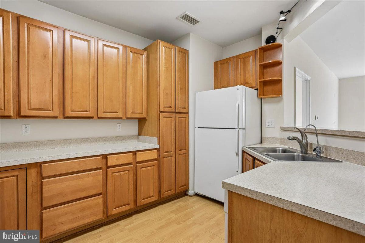 14241 Kings Crossing Boulevard #210 photo 6