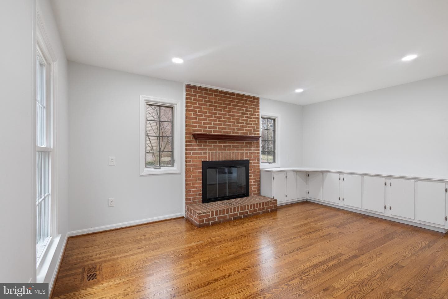 13214 Serpentine Way photo 9