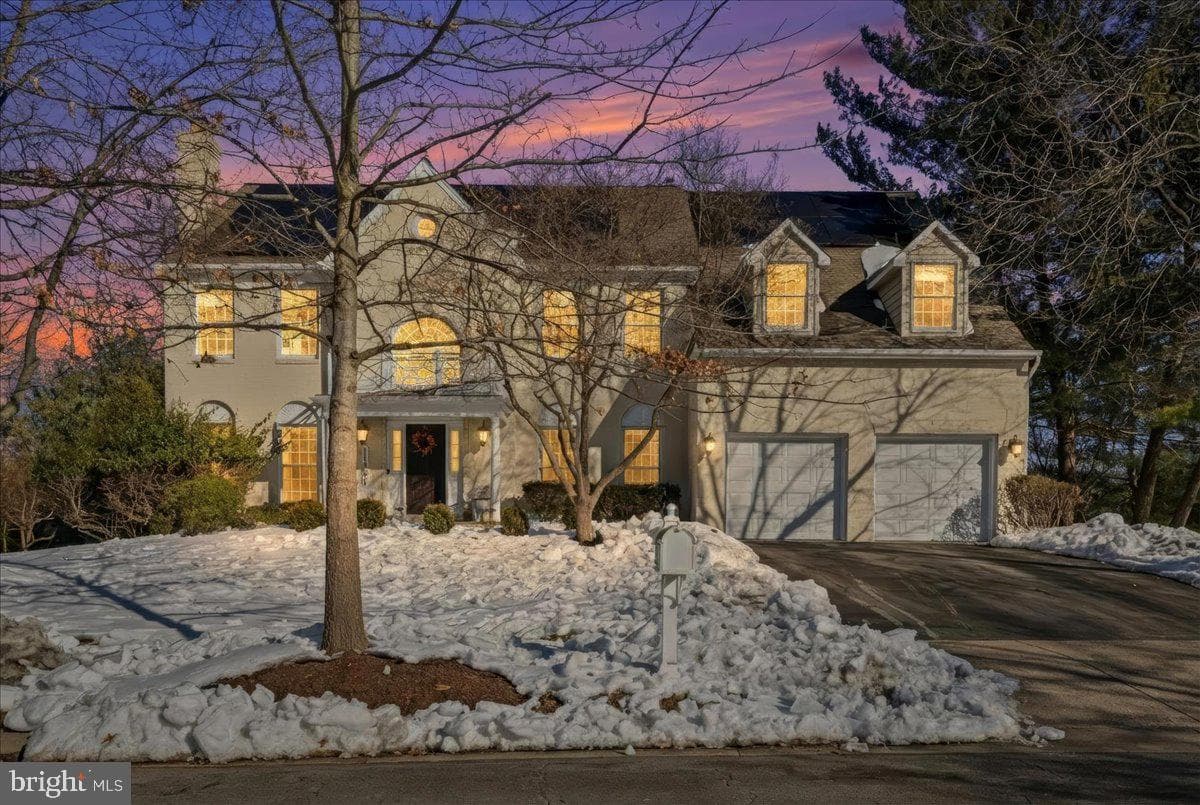 11221 Welland Street photo 2