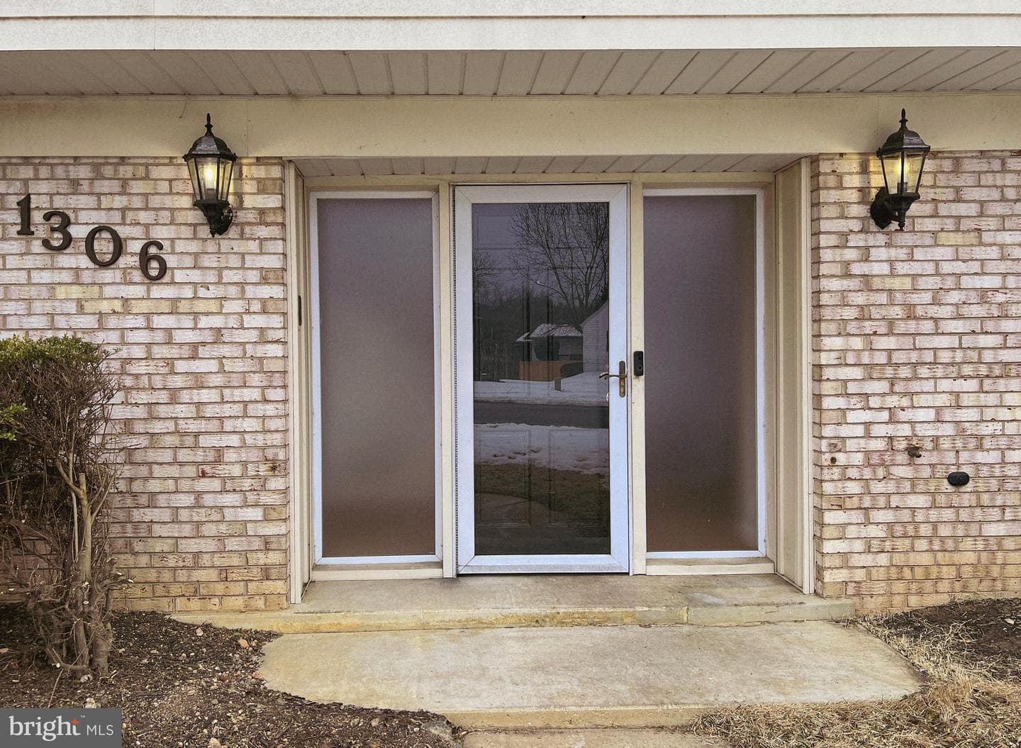 1306 Leister Drive photo 3