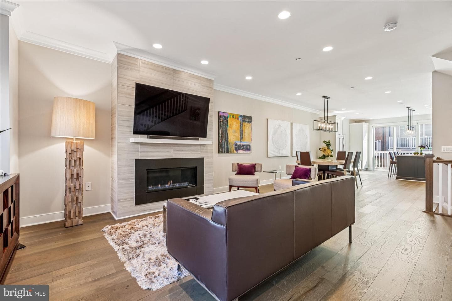 10340 Grosvenor Place photo 4
