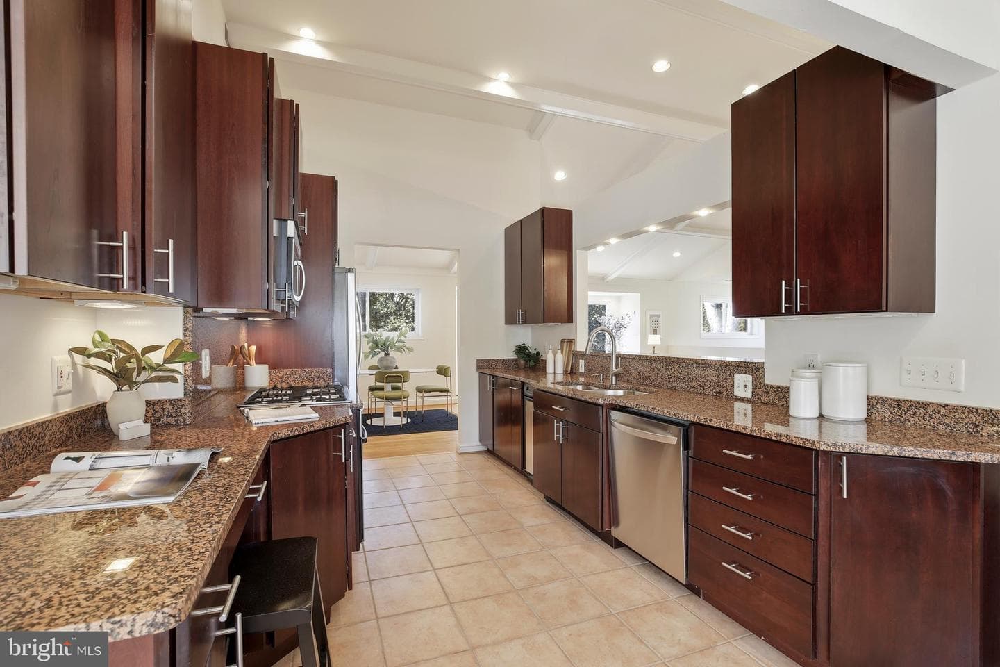 9914 Fernwood Road photo 17