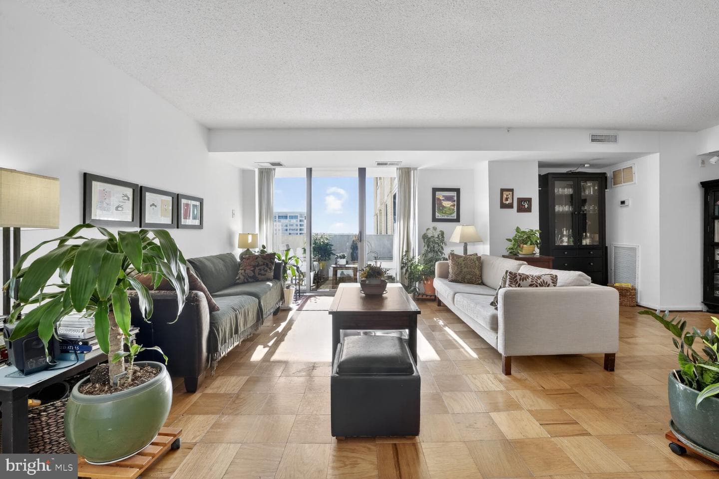 4601 N Park Avenue #1401-A photo 2