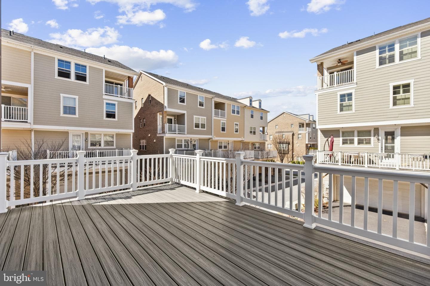 241 Goodall Street photo 45