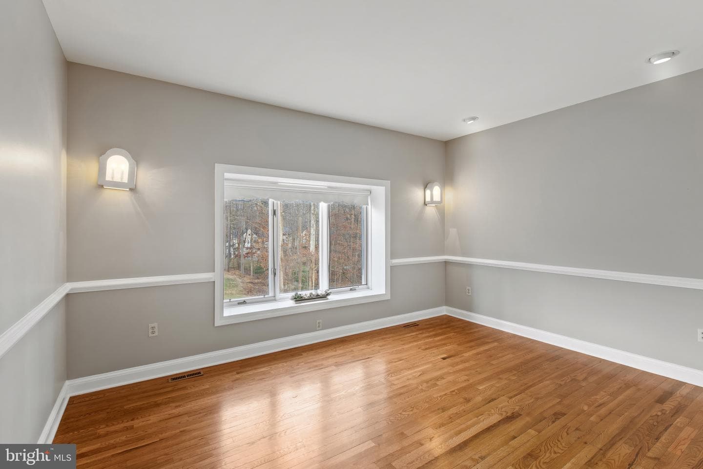 16001 Amina Drive photo 10