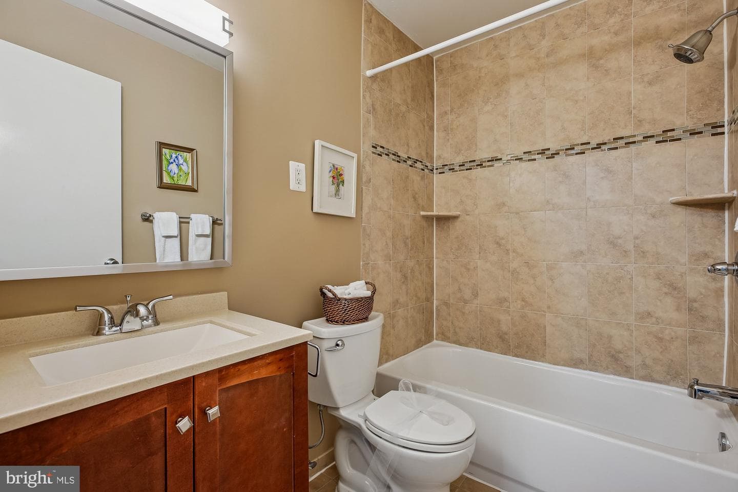 10625 Montrose Avenue #10625 #104 photo 13