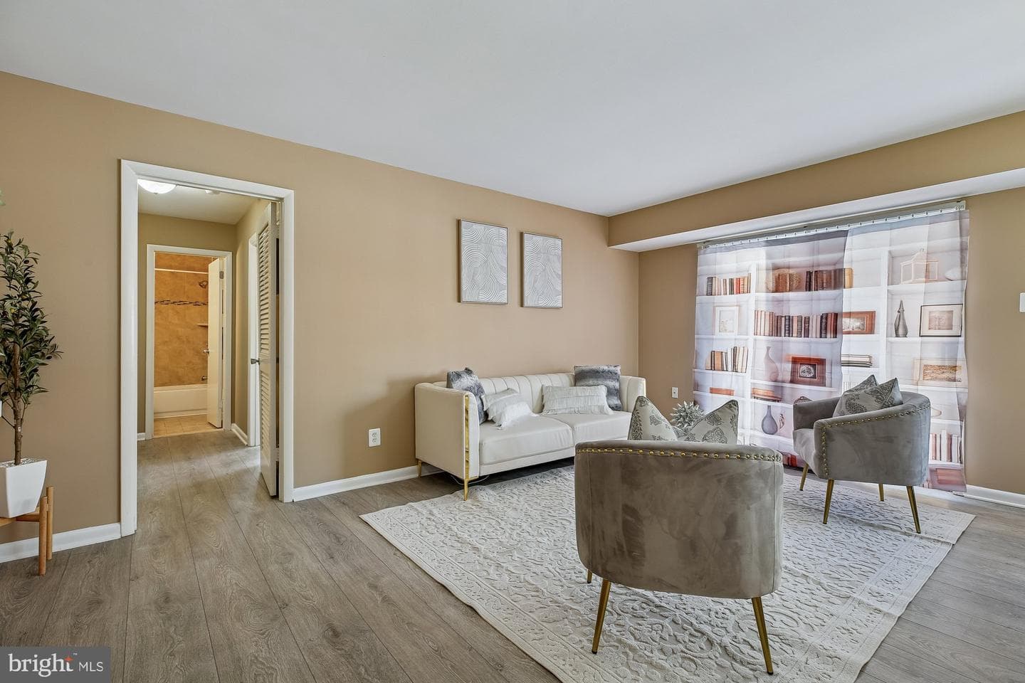 10625 Montrose Avenue #10625 #104 photo 3