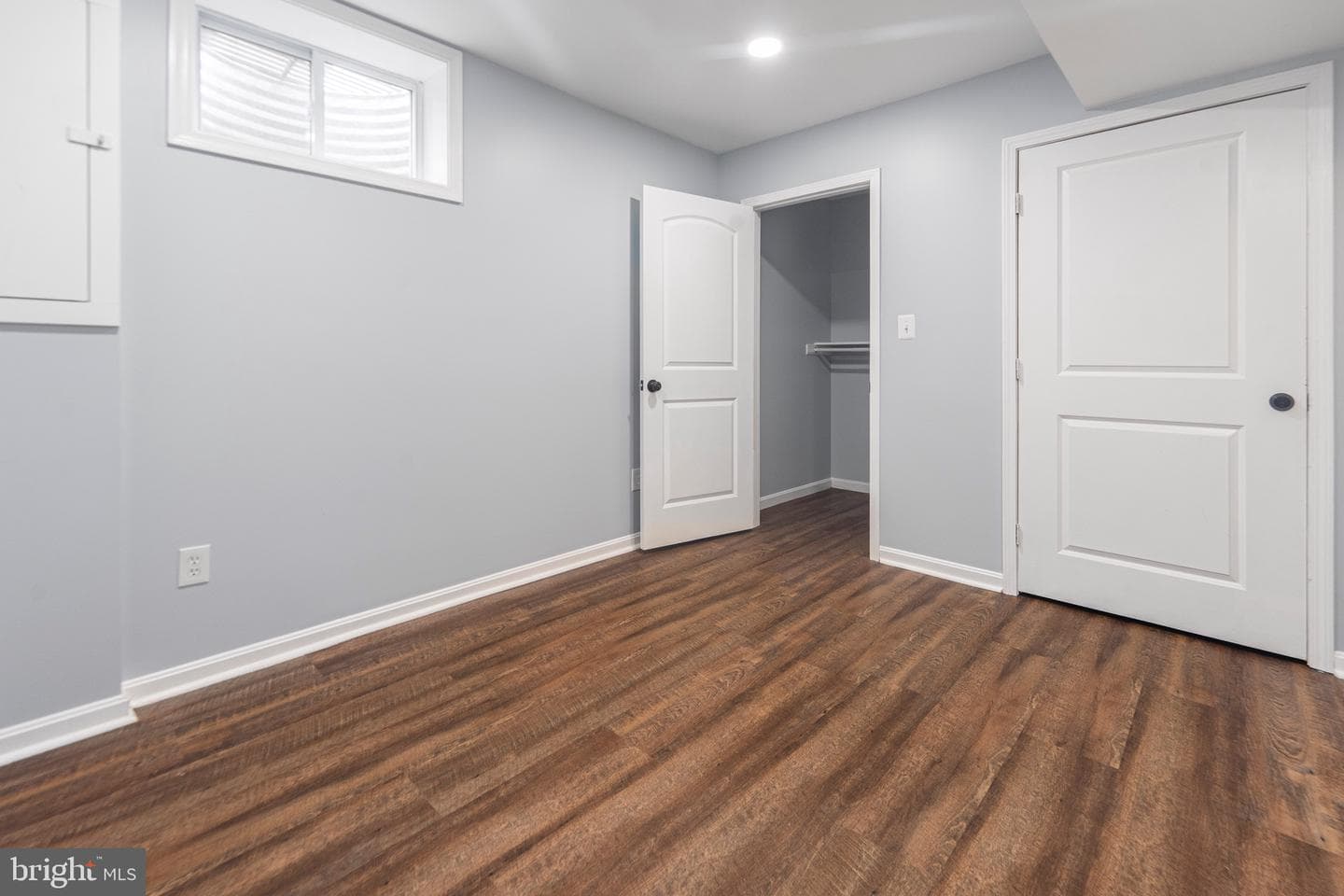 17610 Larchmont Terrace photo 18