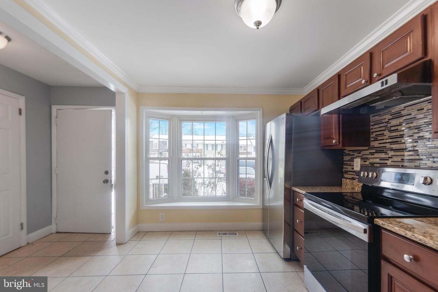 17610 Larchmont Terrace photo 26
