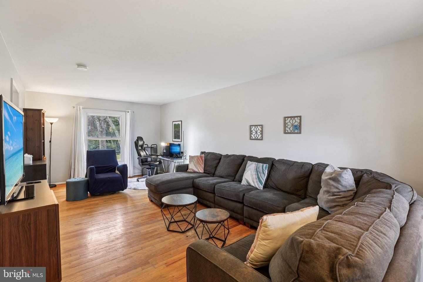 2321 Nees Lane photo 4