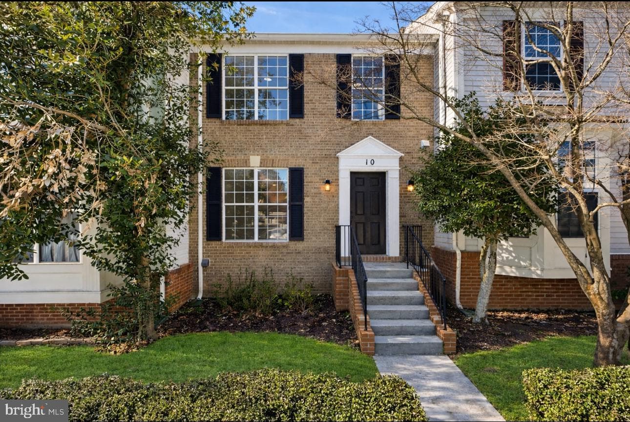 10 Cottage Field Ct