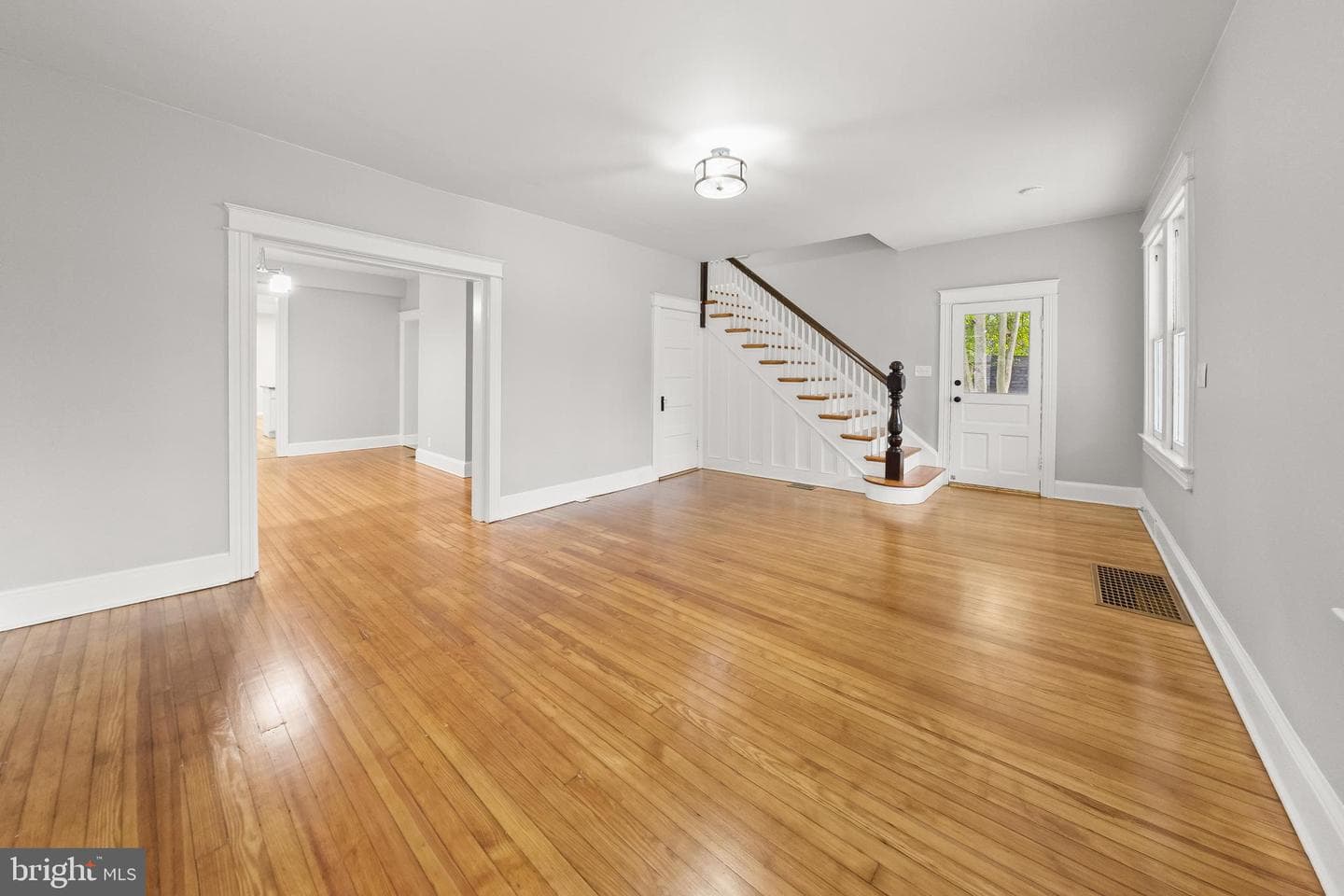 10220 Capitol View Avenue photo 11