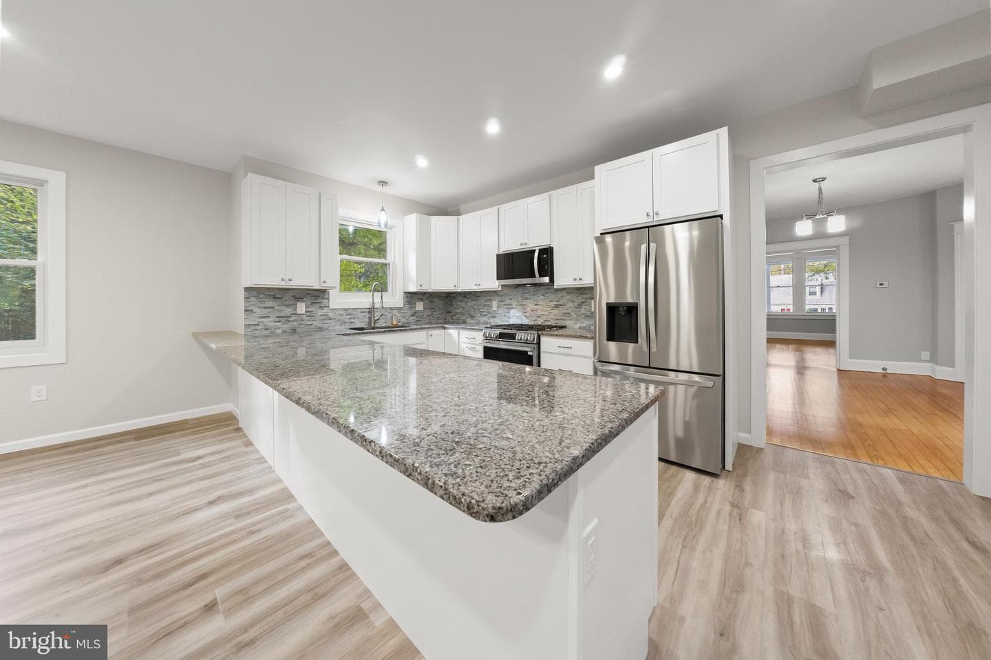 10220 Capitol View Avenue photo 29