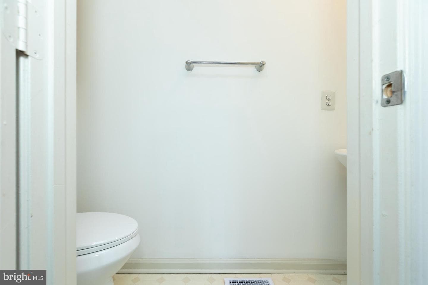 517 Skidmore Boulevard photo 27