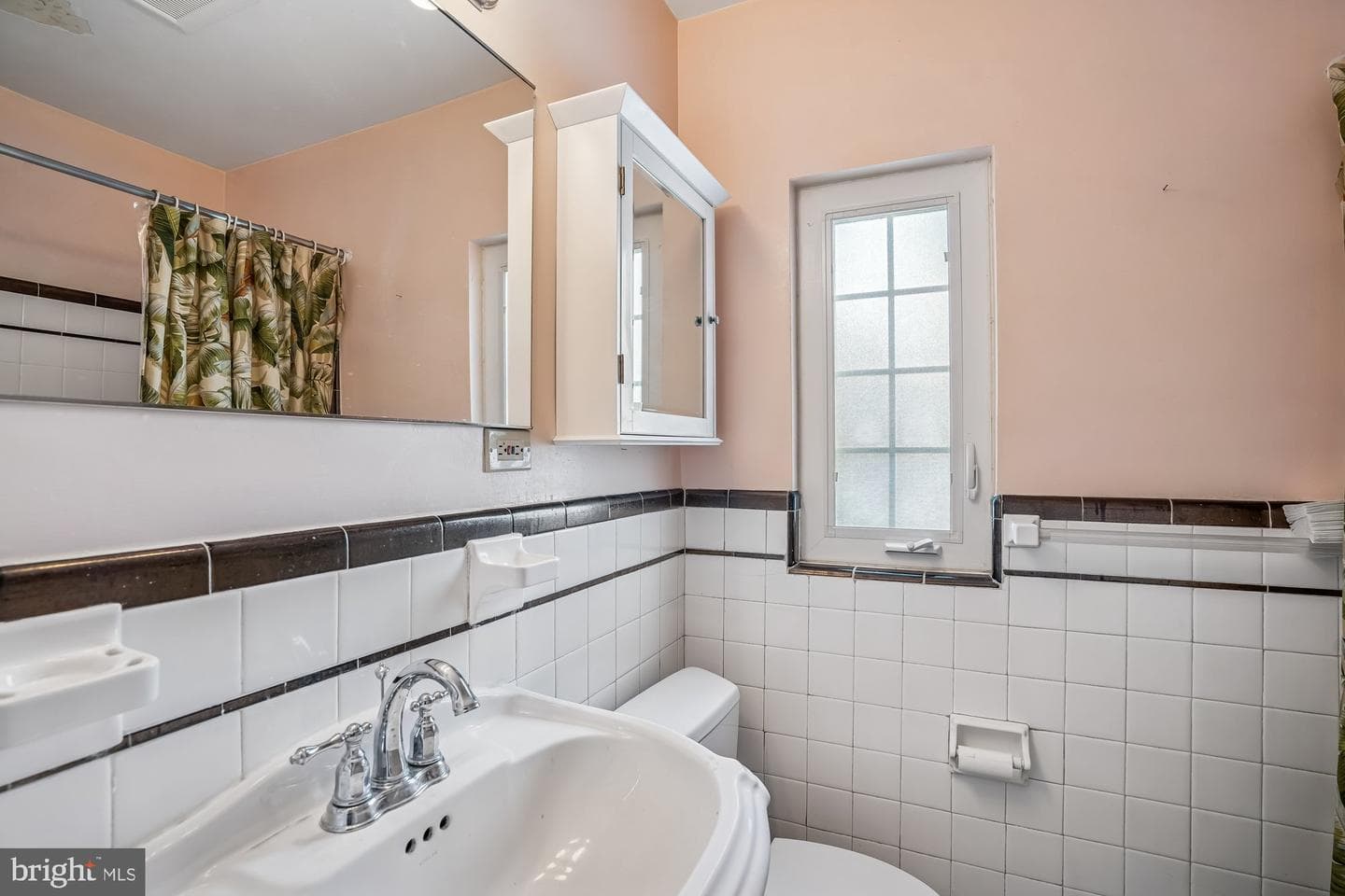 8012 Barron Street photo 28
