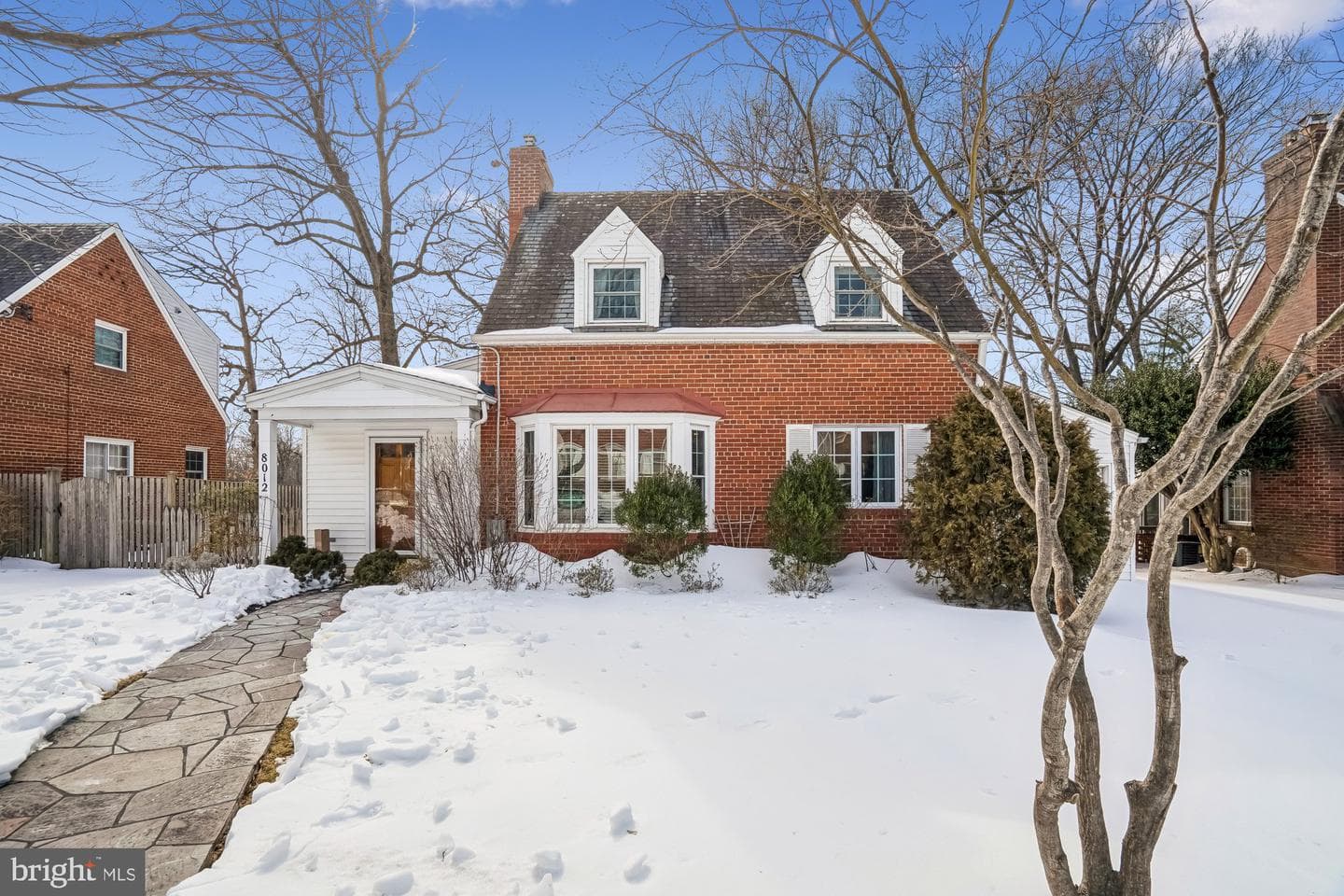 8012 Barron Street photo 3
