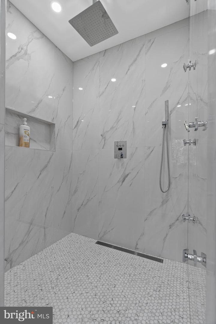 6309 Bradley Boulevard photo 35