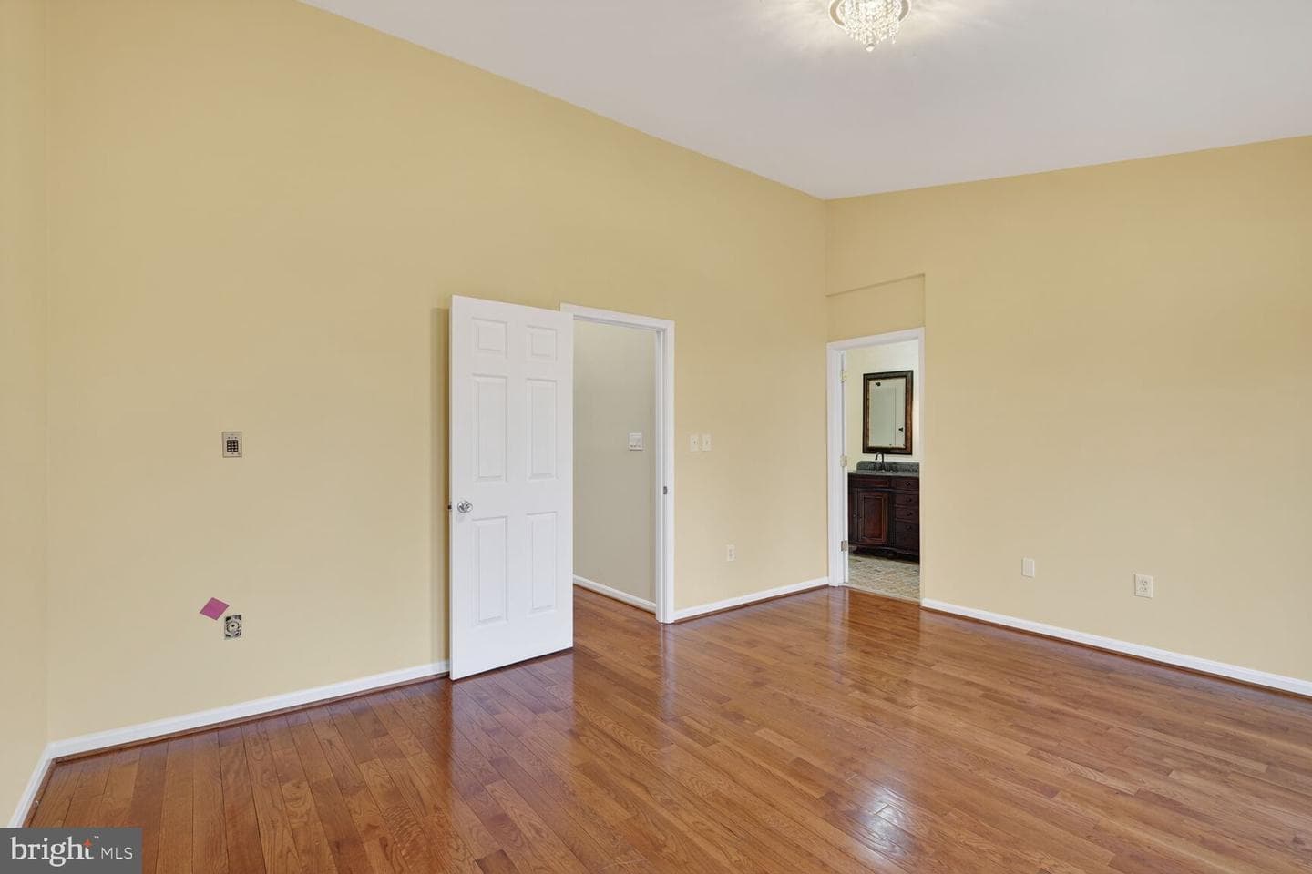 7523 Bradley Boulevard photo 16