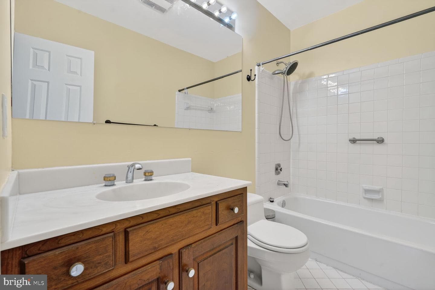 7523 Bradley Boulevard photo 18