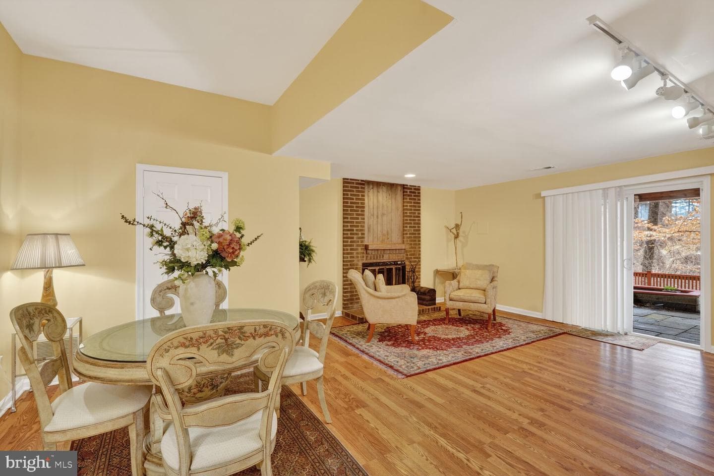 7523 Bradley Boulevard photo 22